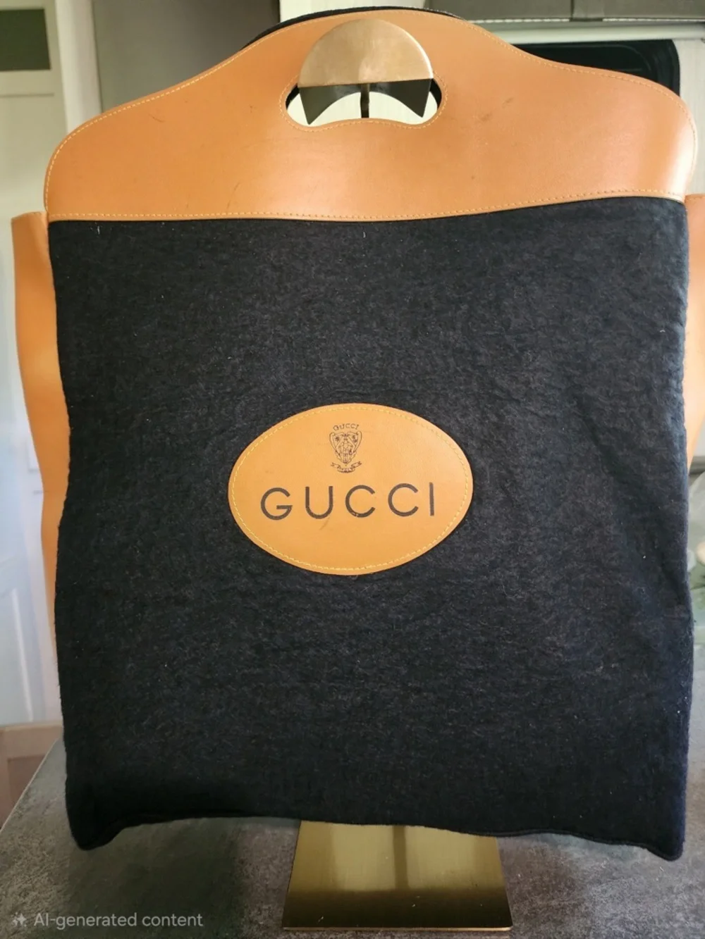 Gucci Vintage Rare Wool Messenger Bag with Tan Leather Trim - Picture 2 of 10